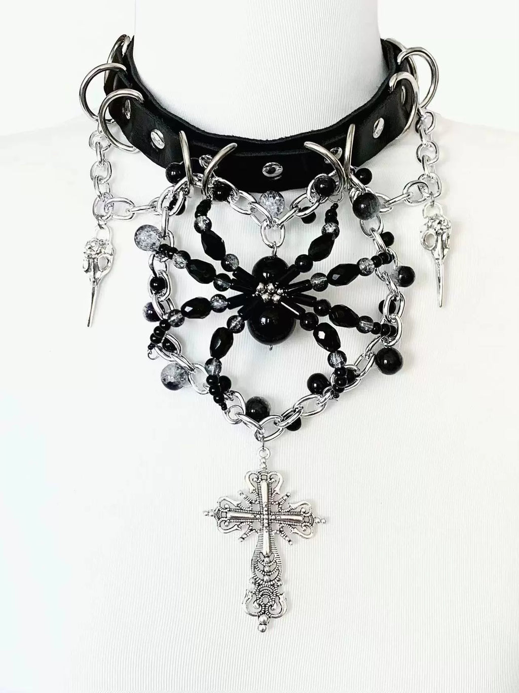 Collar con colgante de espíritu de locura, gargantilla gótica punk oscura