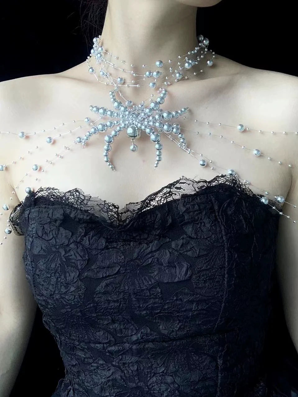 Cadena de hombro con diseño de araña de lluvia hecha a mano, cadena corporal punk gótica oscura de diseño original