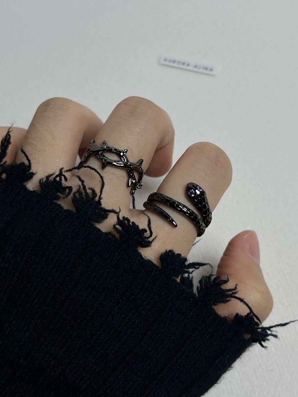 Forbidden Spirit Snake Ins Purple Zircon Snake Ring (Thorns)