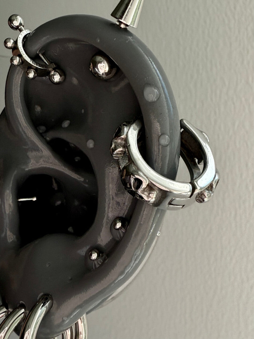 [D Series]Single Spiked Drop Hoop - Stainless Steel U-Shaped Ear Cuff / Punk Gothic Earring