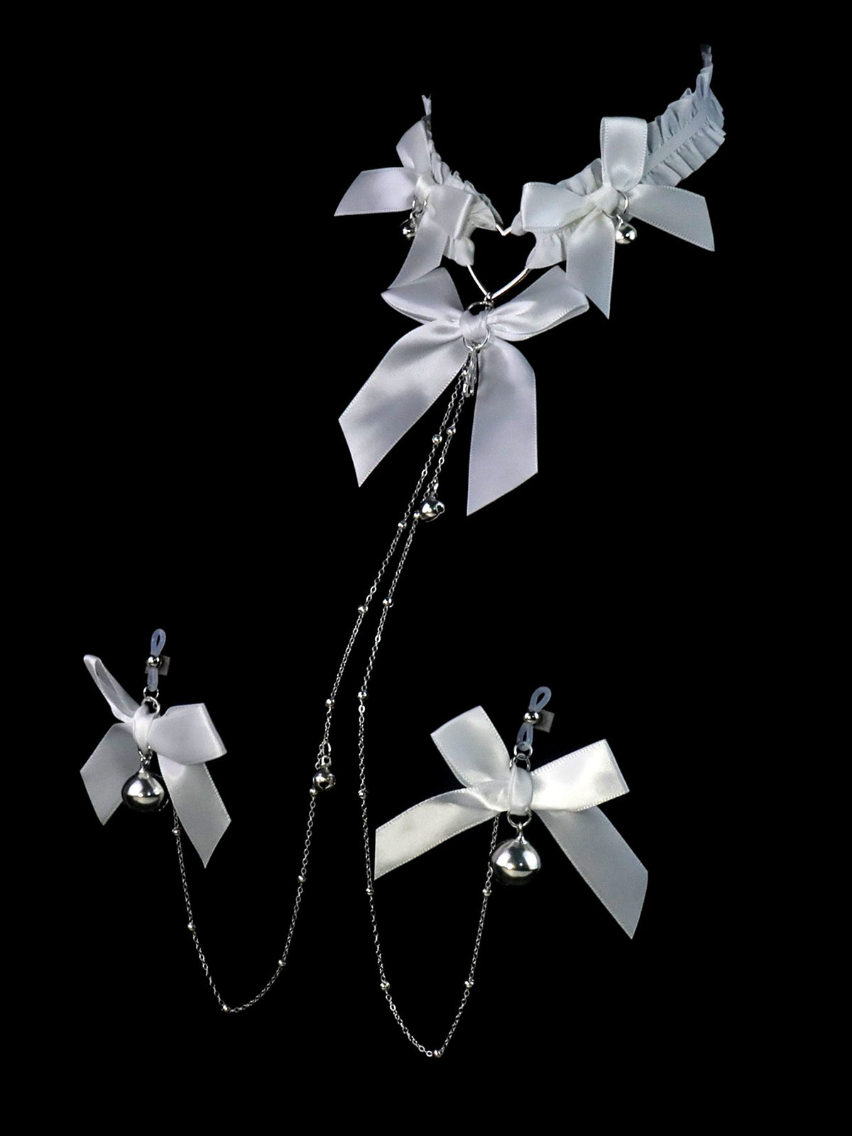 Gothic Bell Dog Paw Chain Choker - Metal Chain Detail close-up detail | Blackyyds