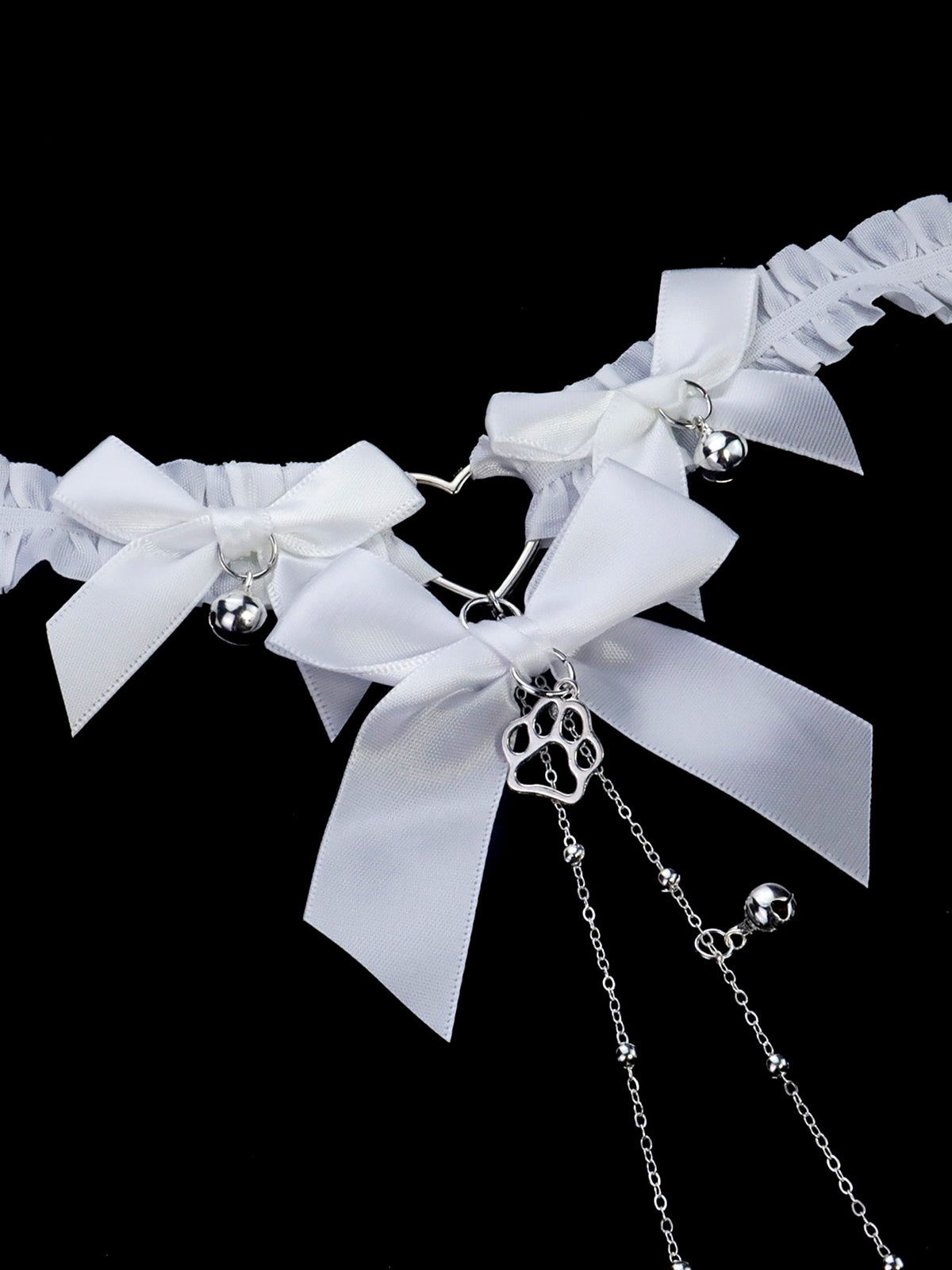 Gothic Bell Dog Paw Chain Choker - Metal Chain Detail product view 3 | Blackyyds