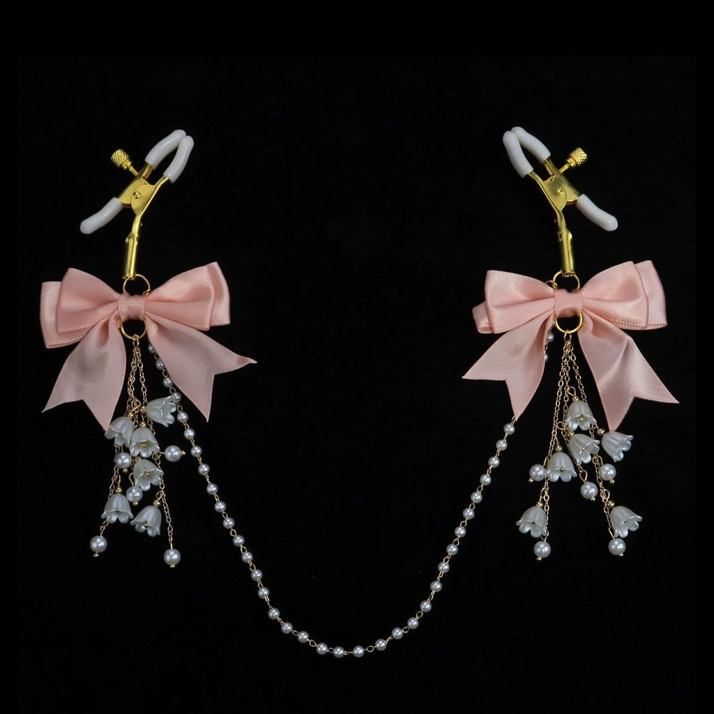 Gothic Bow Flower Chain Pendant - Metal Chain Detail - gothic necklace | Blackyyds
