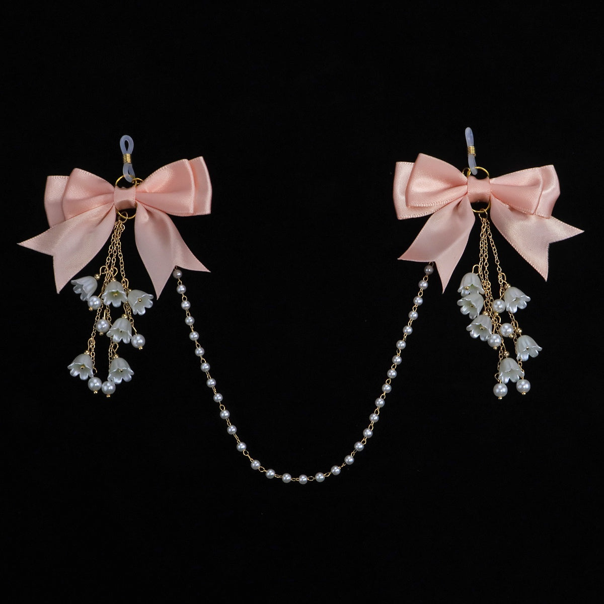 Gothic Bow Flower Chain Pendant - Metal Chain Detail close-up detail | Blackyyds