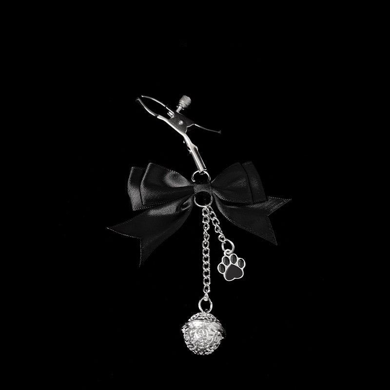 Gothic Bow Paw Tag Bell Pendant - Black close-up detail | Blackyyds