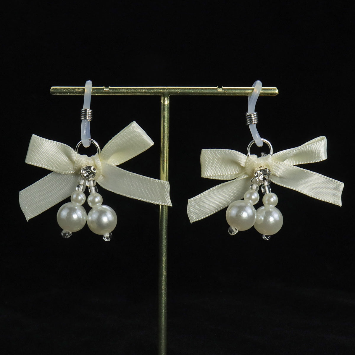 Gothic Bow Pendant - Multi-Color Pearl Clip Attachment product view 3 | Blackyyds
