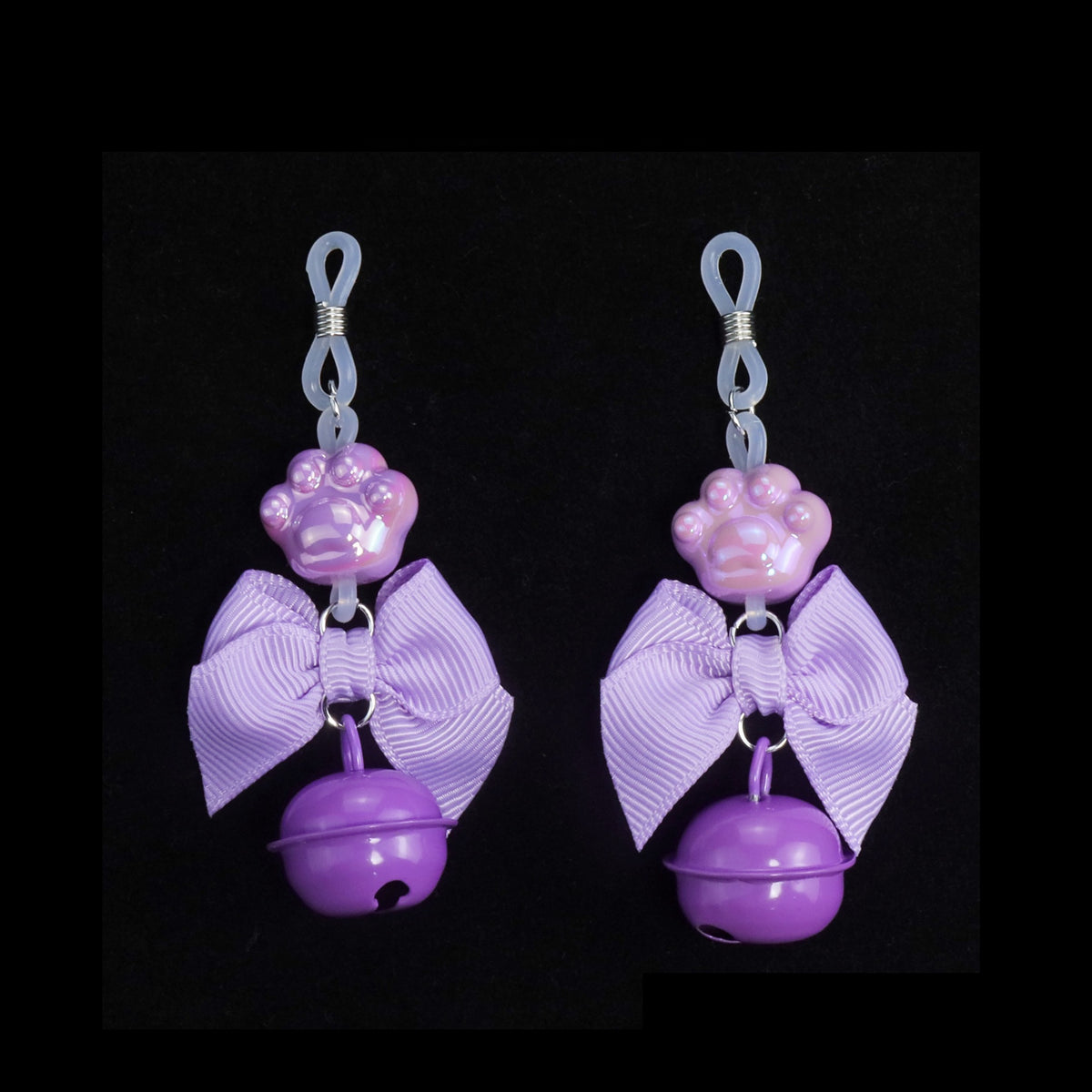Gothic Cat Paw Bell Bow Pendant - Multi-Color Elastic Band Style close-up detail | Blackyyds
