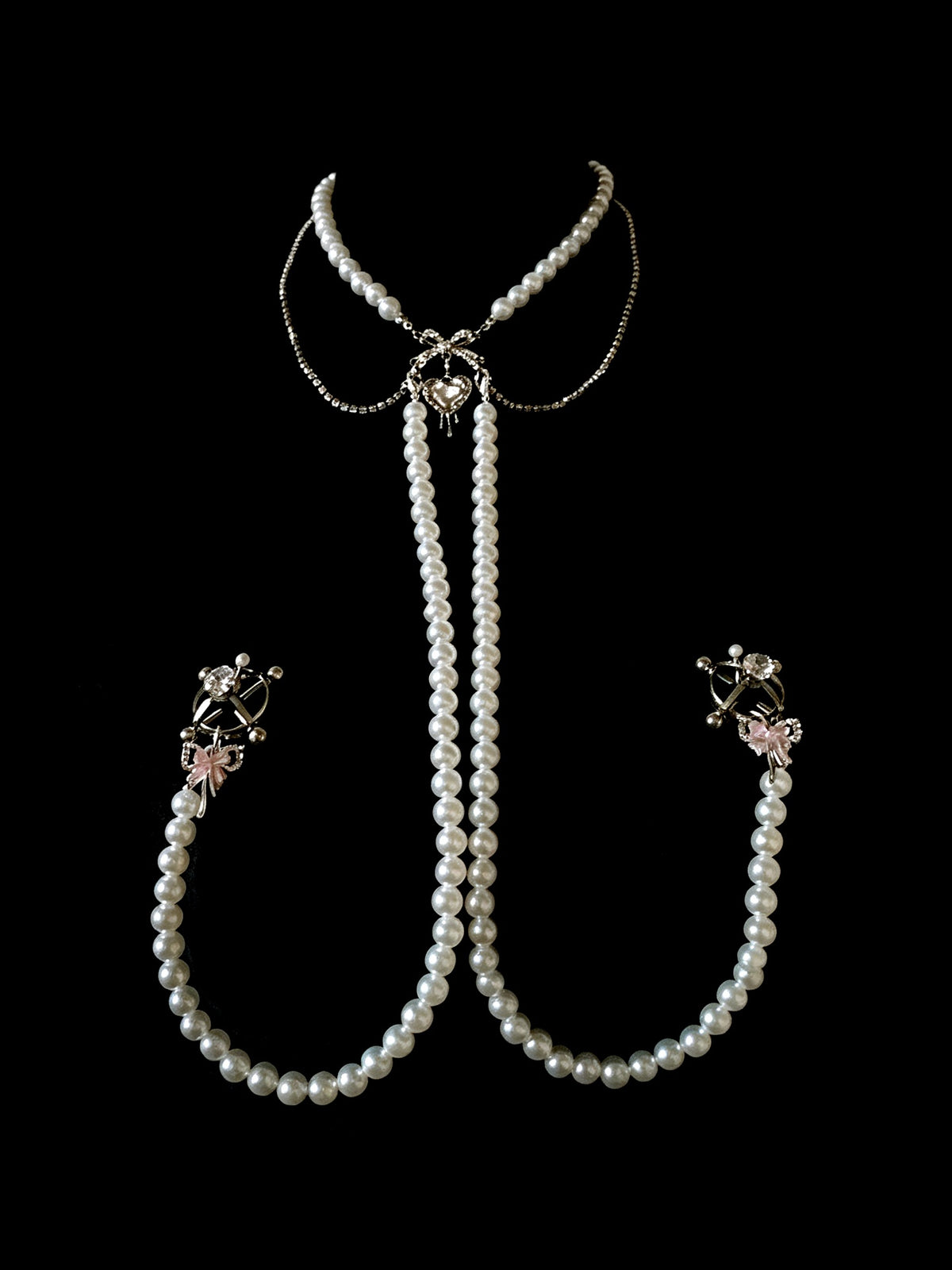 Gothic Heart Choker - Pearl with Body Chain close-up detail | Blackyyds