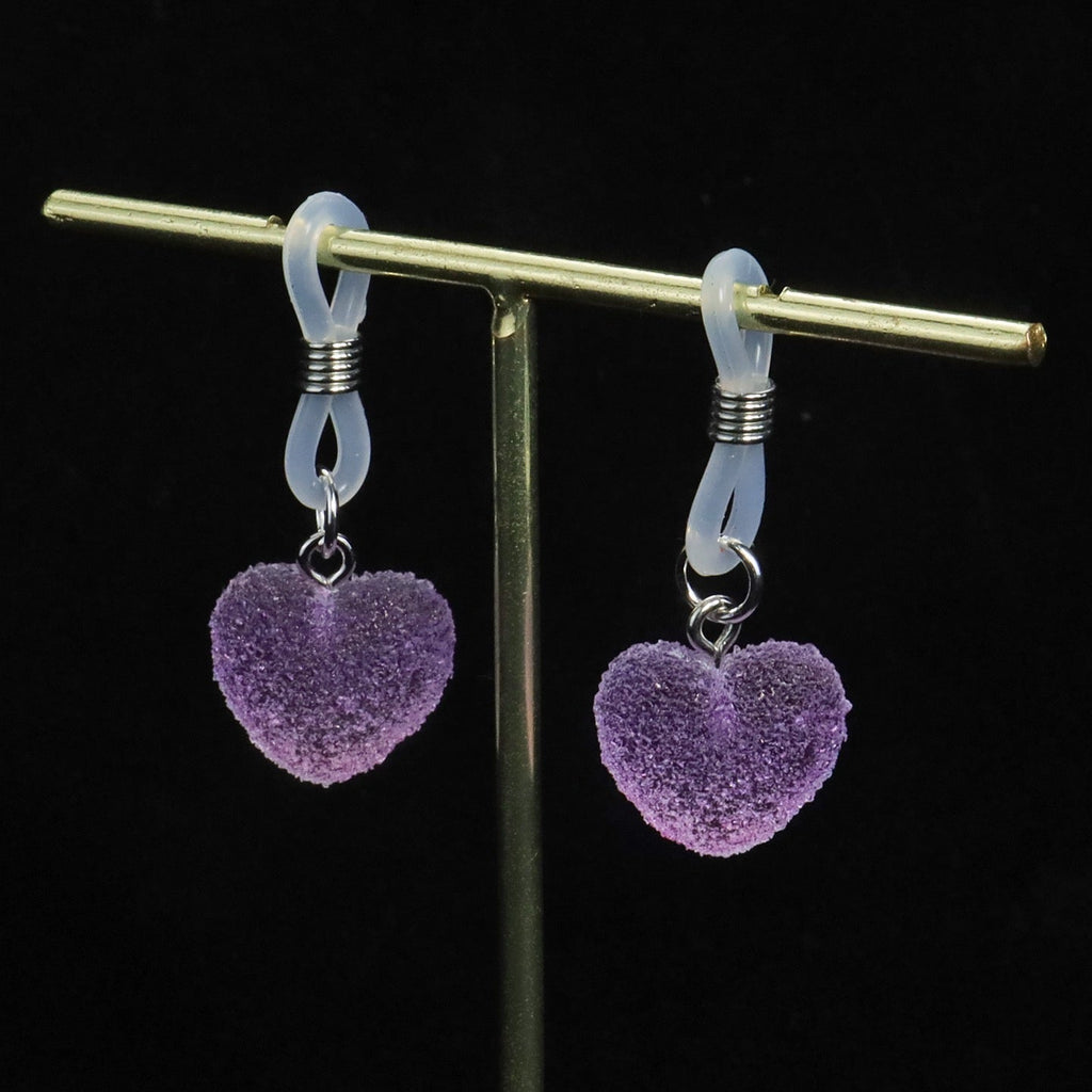 red blue heart ombre pendant clasp detail | Blackyyds