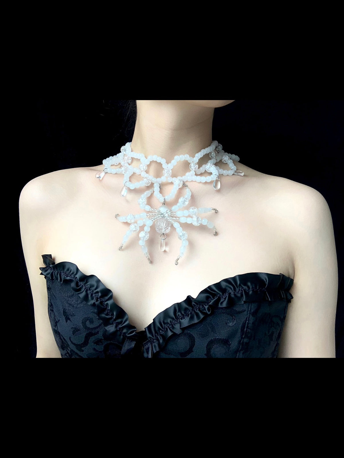 Jade Spirit Necklace Collar Dark Punk Gothic Choker close-up detail | Blackyyds