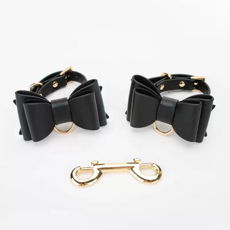 Punk Bow Bracelet - Multicolor studded bracelet product view 2 | Blackyyds