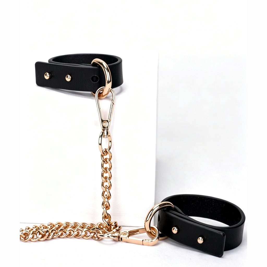 Punk Bracelet - Rose Red close-up detail | Blackyyds