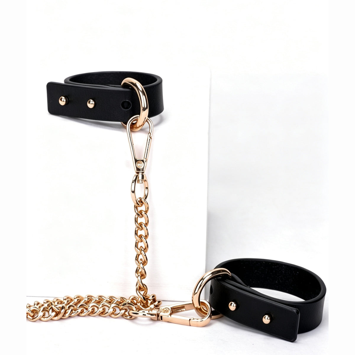 Punk Bracelet - Rose Red close-up detail | Blackyyds