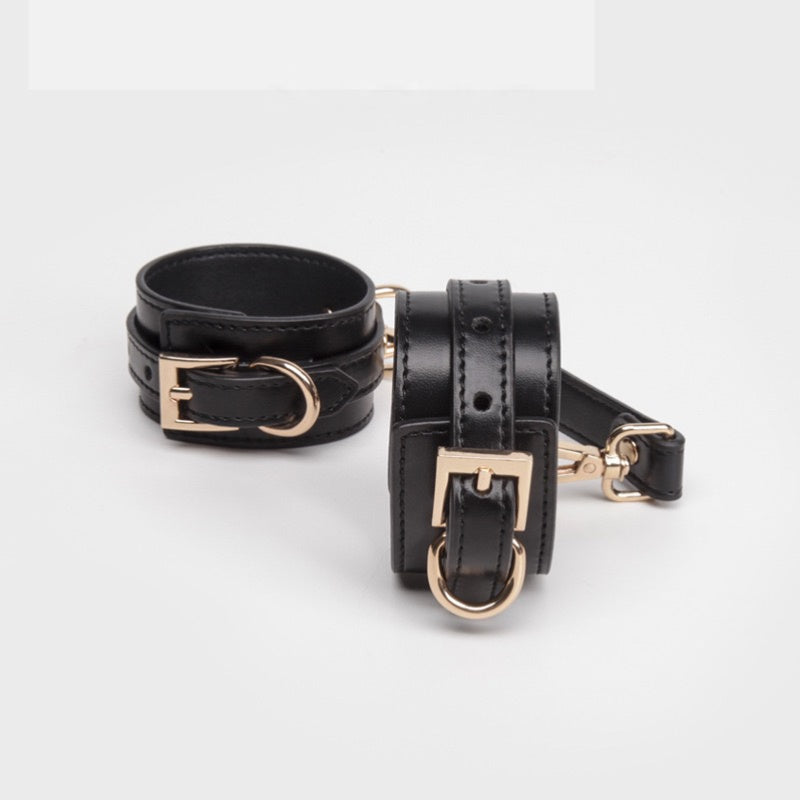 Punk Leather Cuff Bracelet - Multi-Color Cowhide close-up detail | Blackyyds
