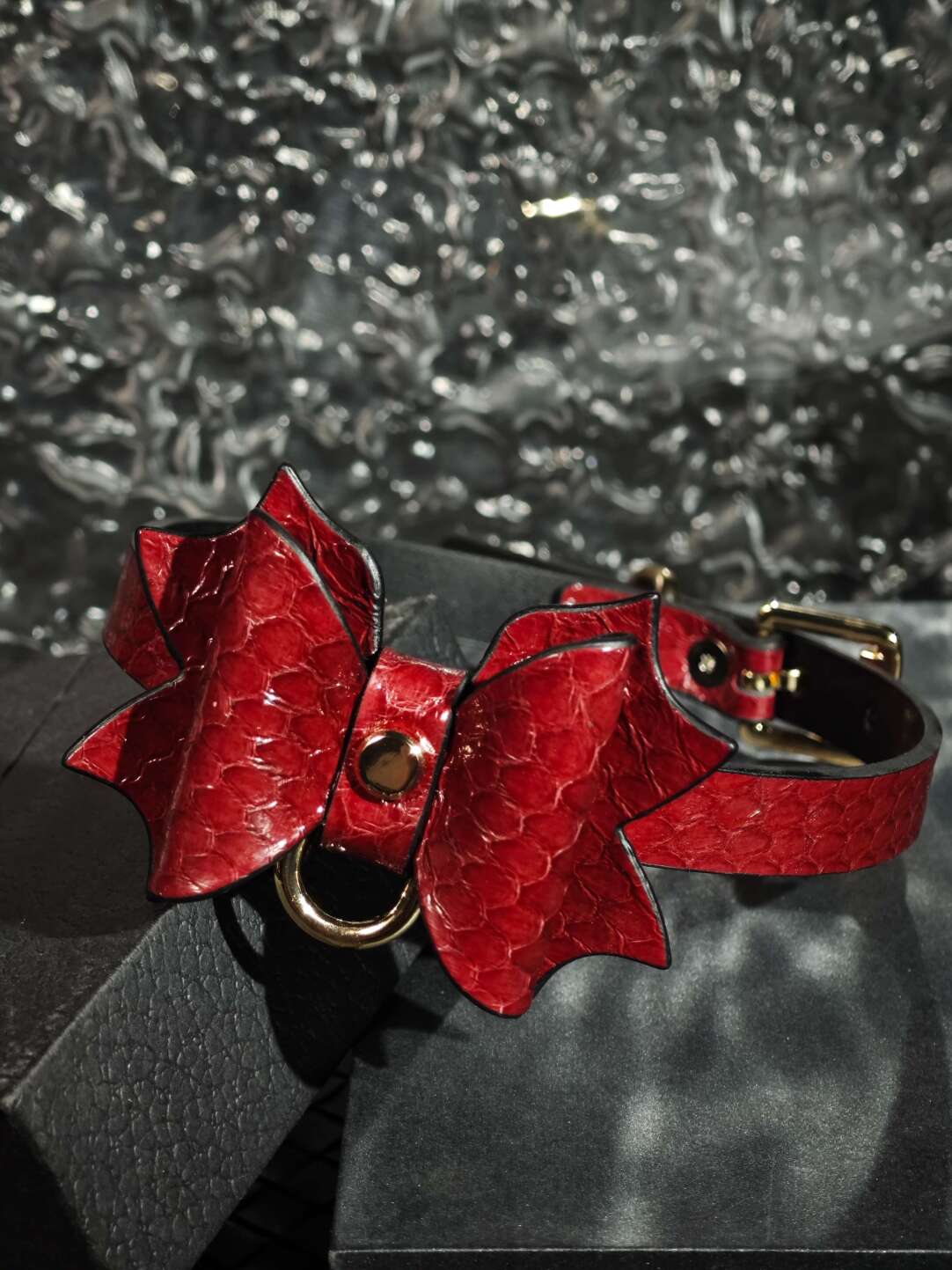 red crimson dragon scale bat wing bow choker front view | Blackyyds