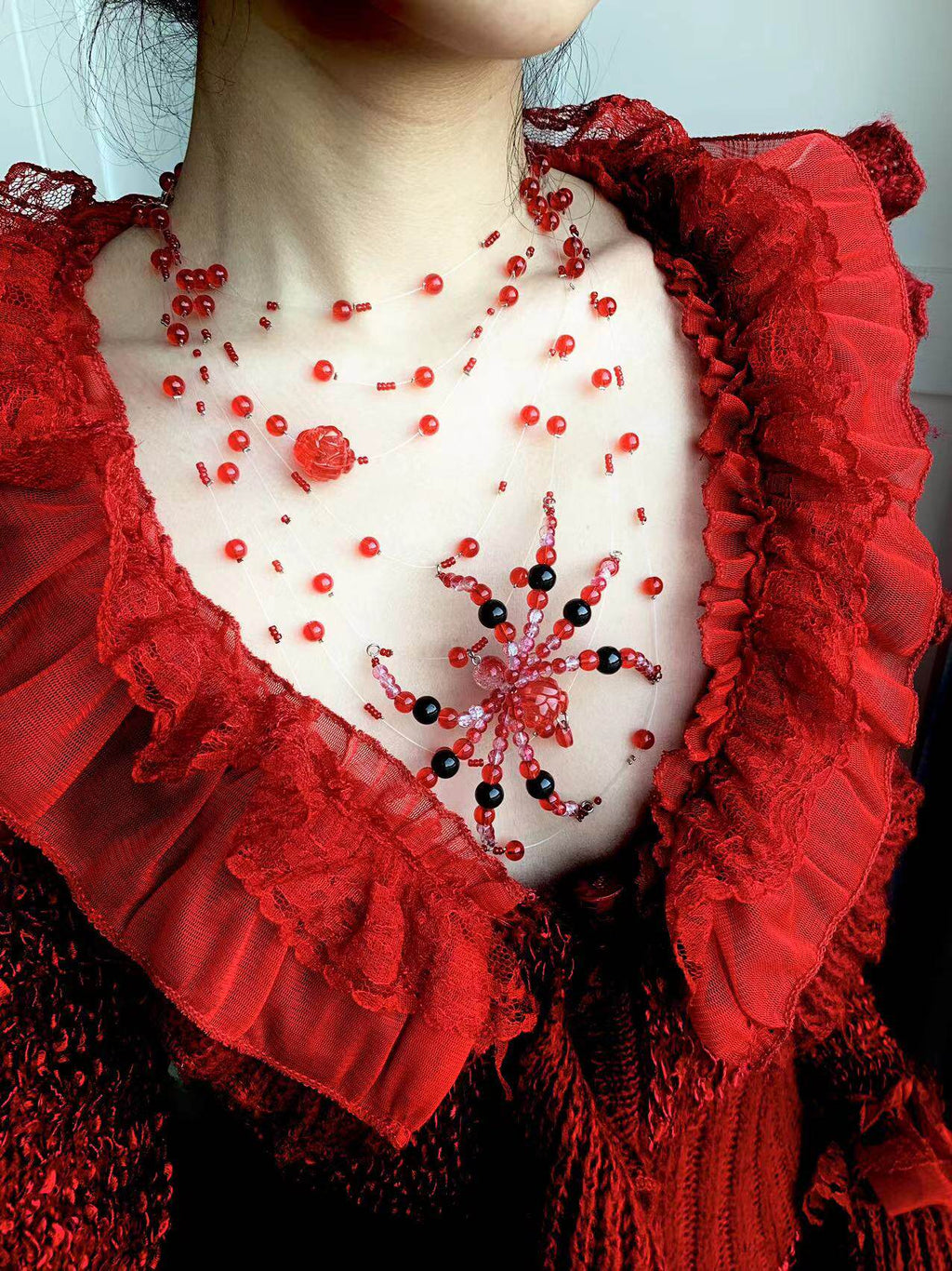 Tixue Red Spider Necklace Dark Gothic Punk Handmade close-up detail | Blackyyds
