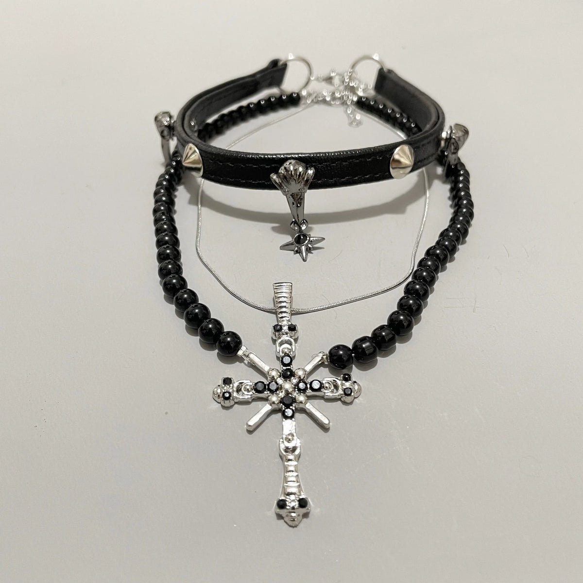 Gothic Raven Skull Rivet Choker & Black Beaded Cross Necklace Set - Dark Punk Y2K Grunge Aesthetic (2-Piece) | Blackyyds