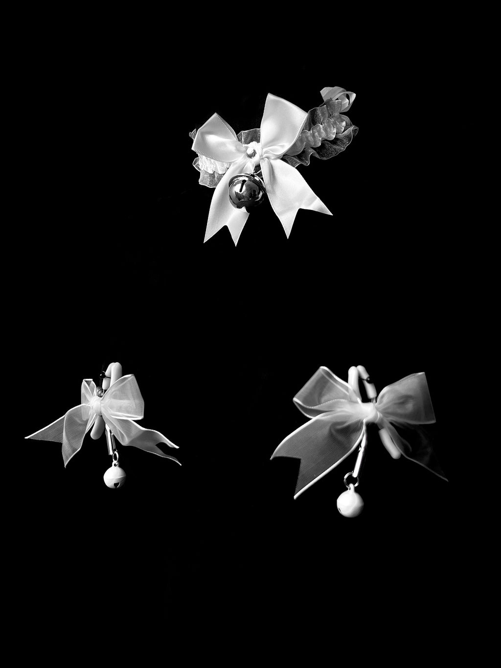 Y2K Bow Bell Set - Black-and-White Clip Attachment y2k jewelry detail shot | Blackyyds