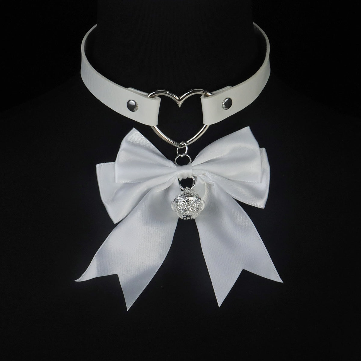 Y2K Bow Palace Bell Choker - Black-and-White statement choker product view 4 | Blackyyds