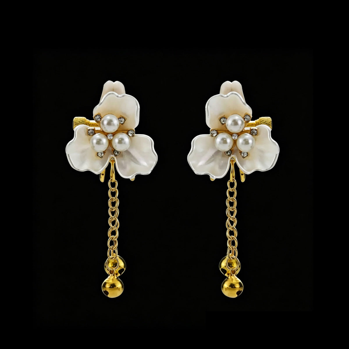 white red bell petal pendant front view | Blackyyds