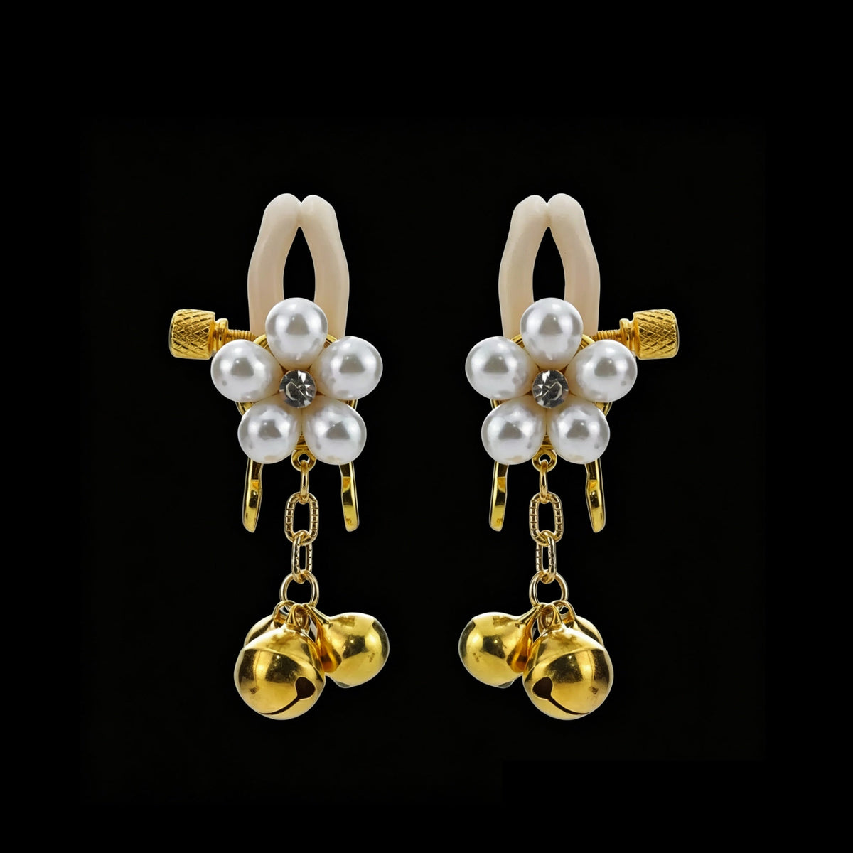 white red petal bell pendant clasp detail | Blackyyds