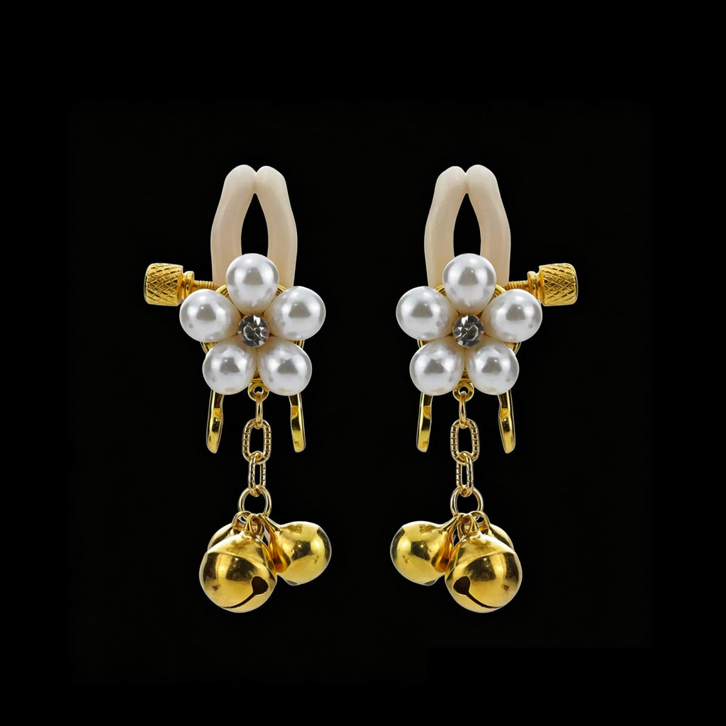white petal bell pendant clasp detail | Blackyyds
