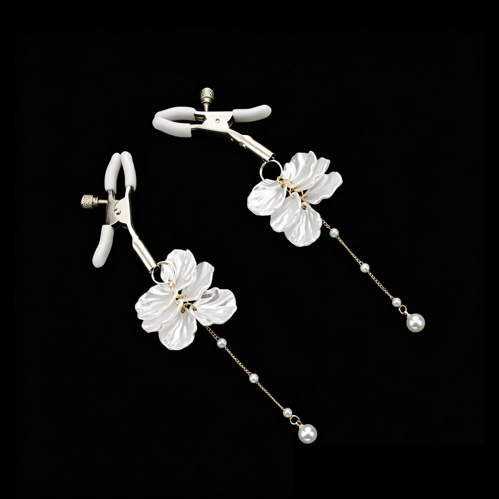 Y2K Petal Pendant - White Pearl Clip Attachment close-up detail | Blackyyds