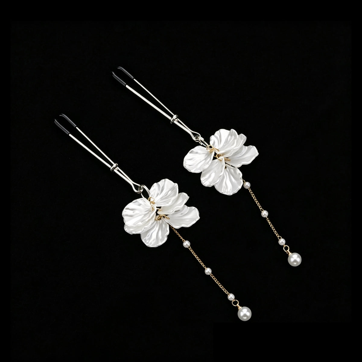 Y2K Petal Pendant - White Pearl Clip Attachment y2k jewelry product view 2 | Blackyyds